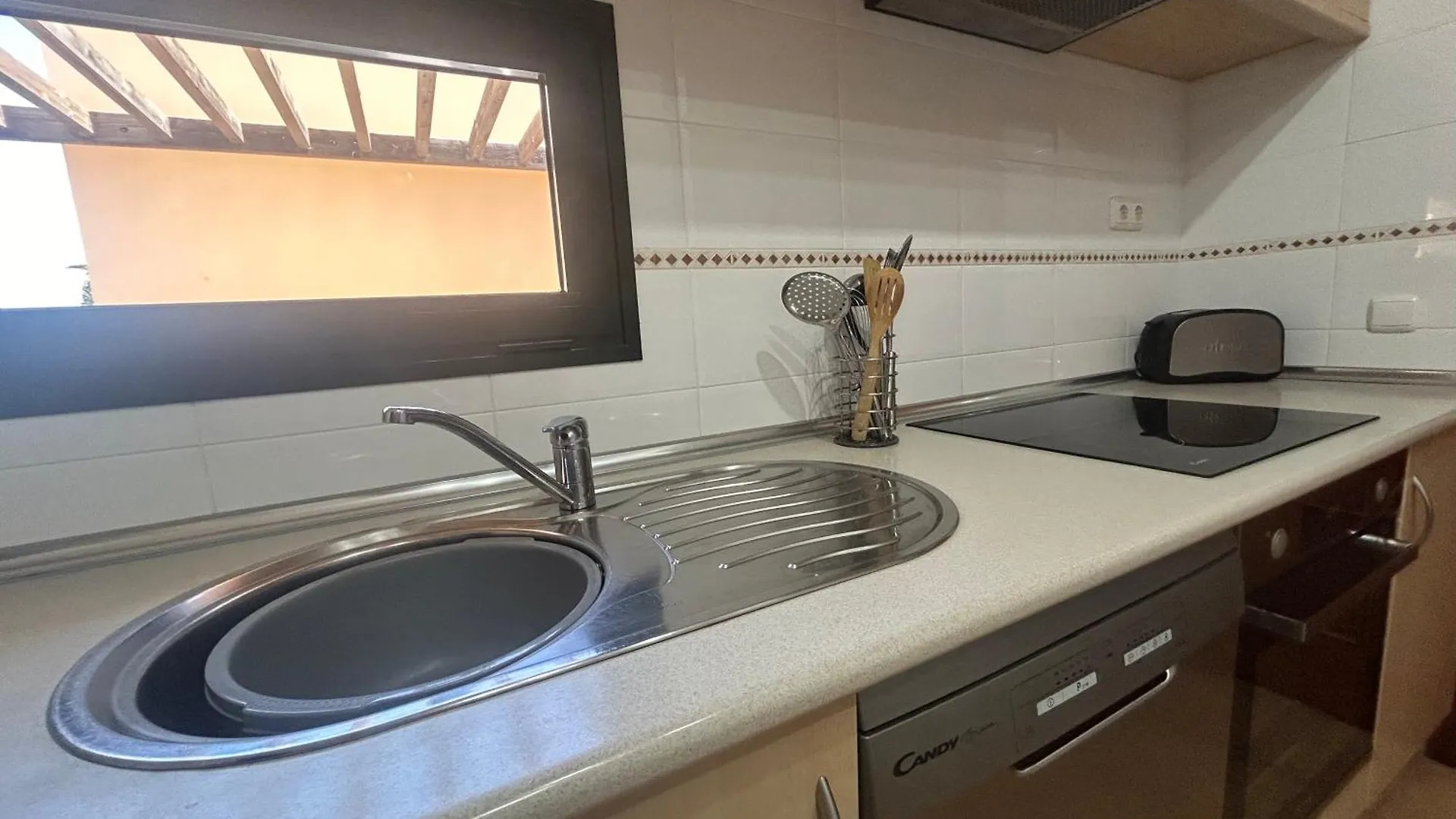 Casa Orilla! Beautiful Private Holiday Villa With Hot Tub La Oliva